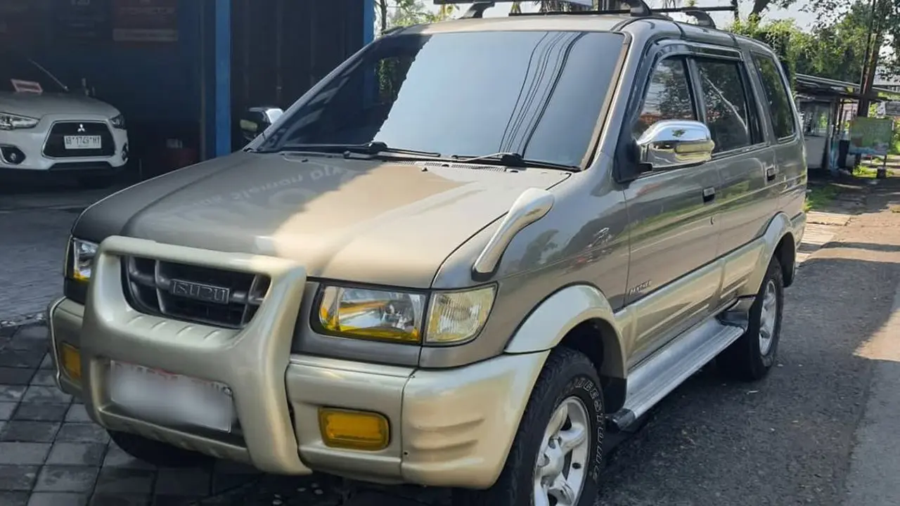 Isuzu Panther Grand Touring