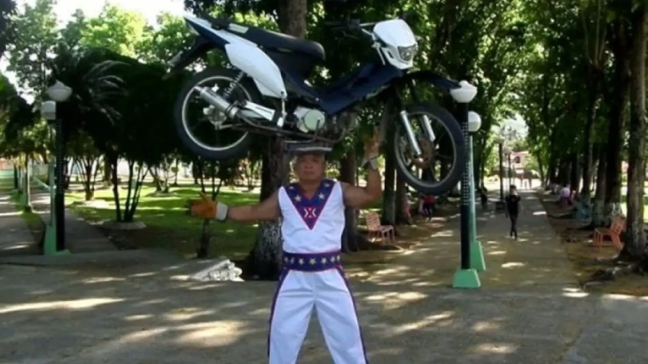 Menahan motor terlama dengan kepala