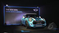MINI Indonesia pada hari ini (5/3/2015) resmi meluncurkan model terbarunya, New MINI 5-Door di kawasan SCBD, Jakarta. (Liputan6.com/Helmi Afandi)
