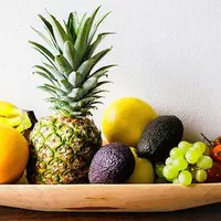 Alasan kamu nggak boleh mengonsumsi buah setelah makan. (Sumber Foto: PureWow)