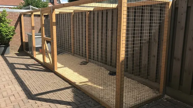 Model Kandang Ayam Umbaran Minimalis untuk Halaman Sempit (AI)