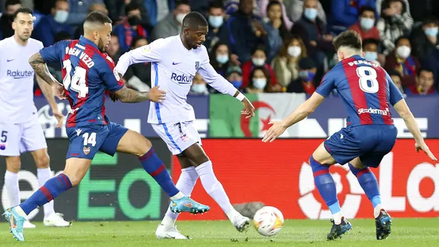 FOTO: Barcelona Menang Dramatis Lawan Levante