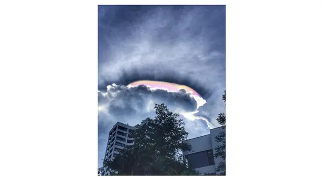 Menakjubkan, Fenomena Cuaca Langka Ini Perlihatkan Awan Bak Aurora