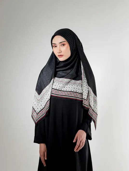 Brand hijab yang didirikan selebgram Iymel, @iymelsayshijab.id turut meluncurkan scarf Palestina yang diberi nama, Syahidah scarf. Sebagian hasil penjualan scarf ini akan didonasikan untuk warga di Palestina melalui @bangonim. [@iymelsayshijab.id]