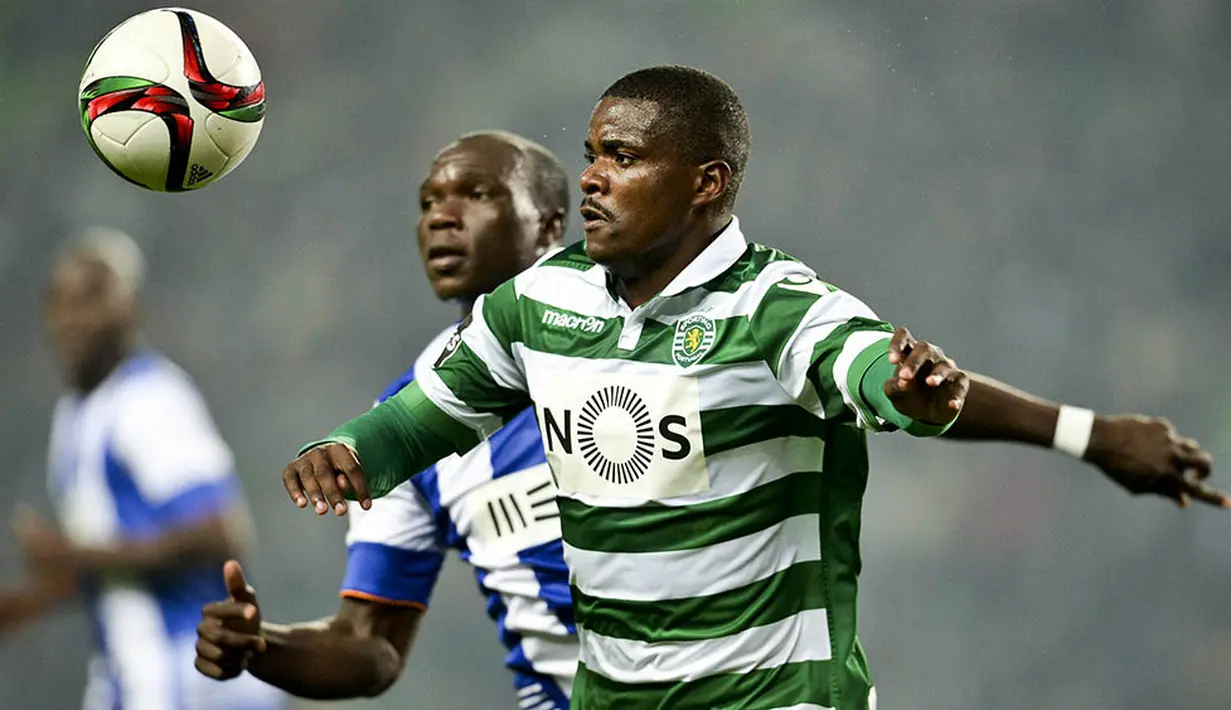 1. William Carvalho (Sporting CP), gelandang bertahan berusia 23 tahun ini merupakan bidikan beberapa klub elite Eropa. Kekuatan, kecepatan dan kontrol bola yang baik membuatnya piawai mengontrol lini tengah. (AFP/Patricia De Melo Moreira)
