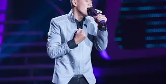 Ilham menjadi salah satu kontestan D’Academy 3, ia bersama kontestan lainnya berusaha keras untuk menampilkan yang terbaik. Usaha keras dilakukan tentunya untuk mendapatkan hasil terbaik. (Dezmond Manullang/Bintang.com)