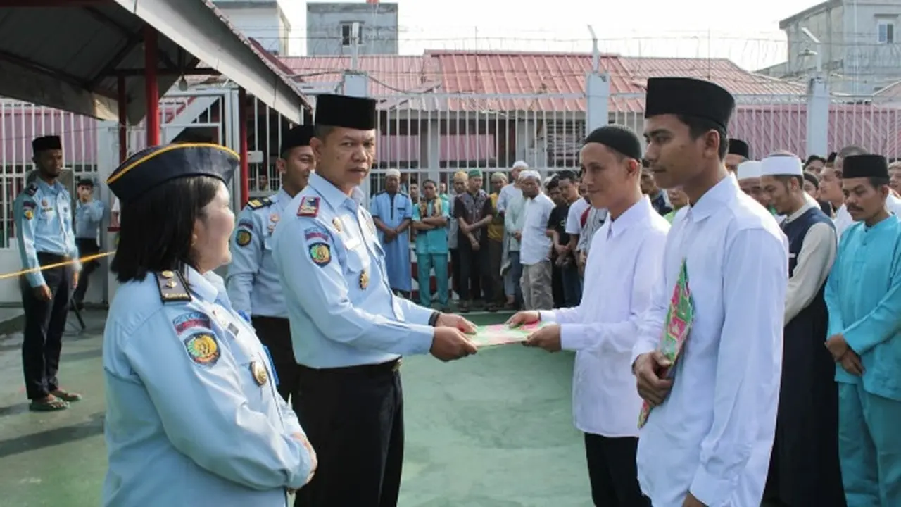 Pemberian remisi Lebaran Idul Fitri kepada narapidana di Riau.