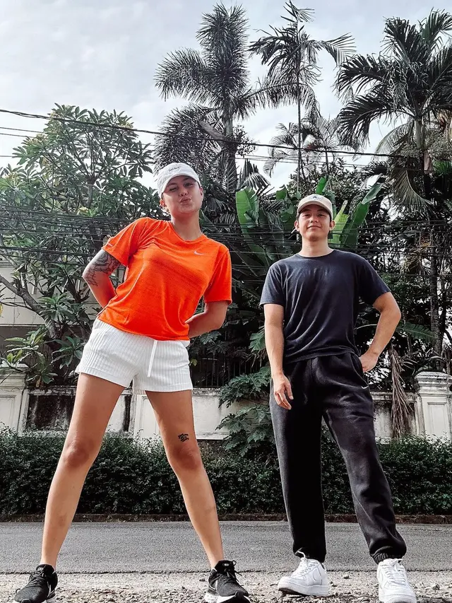 Awkarin dan Jonathan Alden