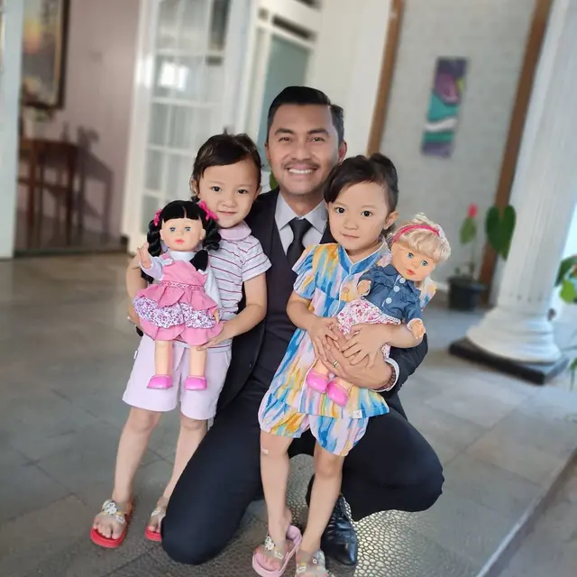 6 Potret Maira dan Naura, Si Kembar Viral di TikTok Kini Main Sinetron