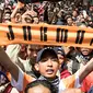 The Jakmania berharap konflik antara PSSI dan Kemenpora segera berakhir saat menyampaikan aspirasi di Kantor Kemenpora, Jakarta, Selasa (11/8/2015). (Bola.com/Vitalis Yogi Trisna)