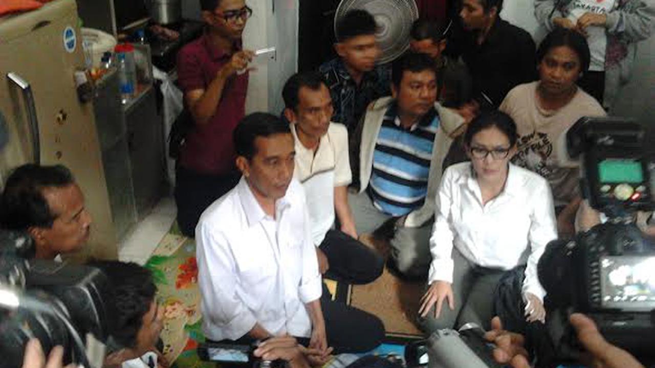 Blusukan May Day, Jokowi Jenguk Buruh Sakit