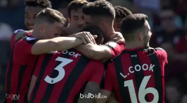 Bournemouth membuat persaingan tim-tim di zona degradasi semakin ketat usai mengalahkan Swansea City dengan skor tipis 1-0, Sabtu ...