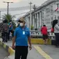 Warga sedang berkunjung ke Kota Tua, Jakarta Barat sambil mengenakan masker karena masih di tengah pandemi COVID-19. (28/8/2022) Foto: Liputan6.com/ Ade Nasihudin).