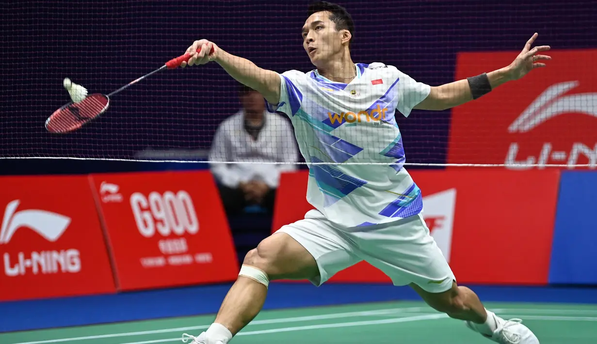 Jonatan Christie berhasil memastikan tiket melaju ke final China Masters 2024. (China OUT/STRINGER/AFP)