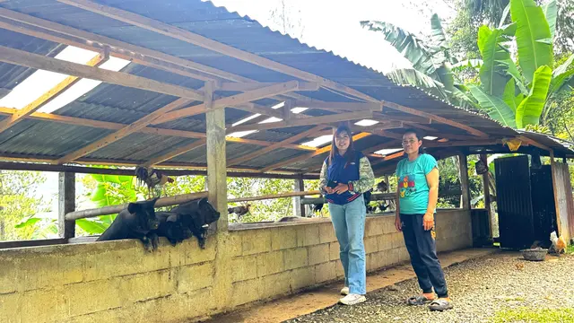Menembus Pegunungan Demi Menjangkau Nasabah