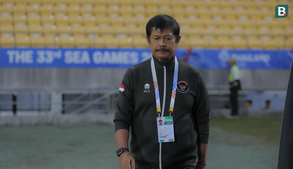 Pelatih Timnas Indonesia U-22, Indra Sjafri pada pertandingan SEA Games 2025 di 700th Anniversary Stadium, Chiang Mai, Jumat (12/12/2025). (Bola.com/Bagaskara Lazuardi)