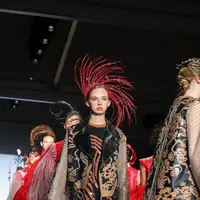 Kimberly Tandra tampil memukau di New York Fashion Week. (Istimewa)