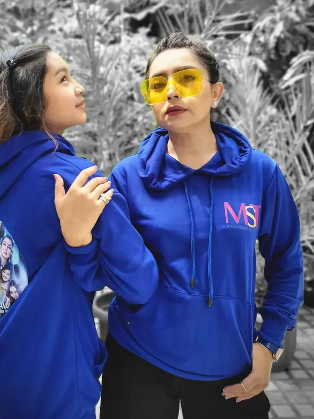 Mayangsari dan Khirani Trihatmodjo. (Foto: Dok. Instagram @mayangsari_official)