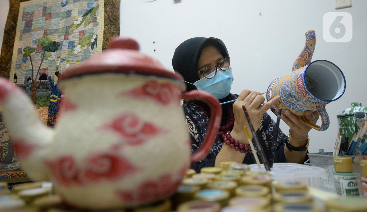 FOTO: Potret Perajin Lukis Batik Ketel - Bisnis Liputan6.com