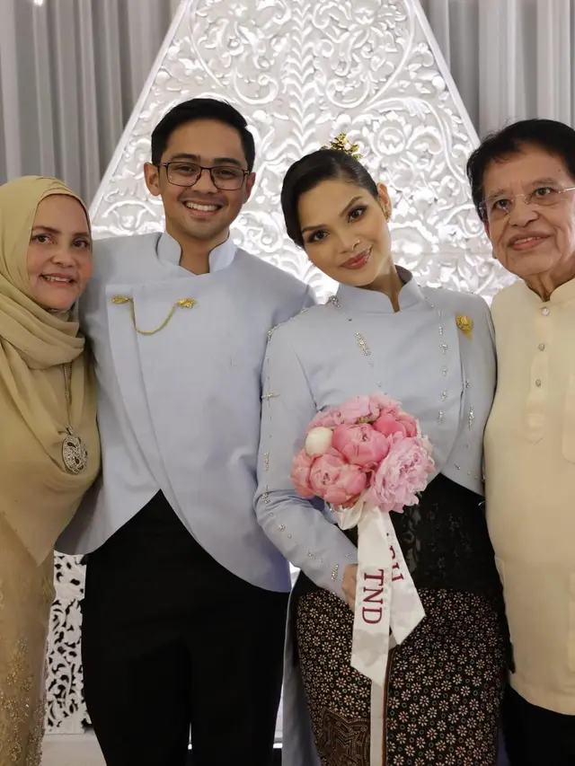 Kompak Pakai Beskap, 6 Gaya Nadira Adnan Anak Aktris Lawas Enny Beatrice Resmi Dilamar Kekasih di Malaysia