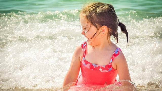 Unik, Rumah Sakit Ini Buat Pantai Buatan Demi Bantu Pemulihan Kesehatan Anak
