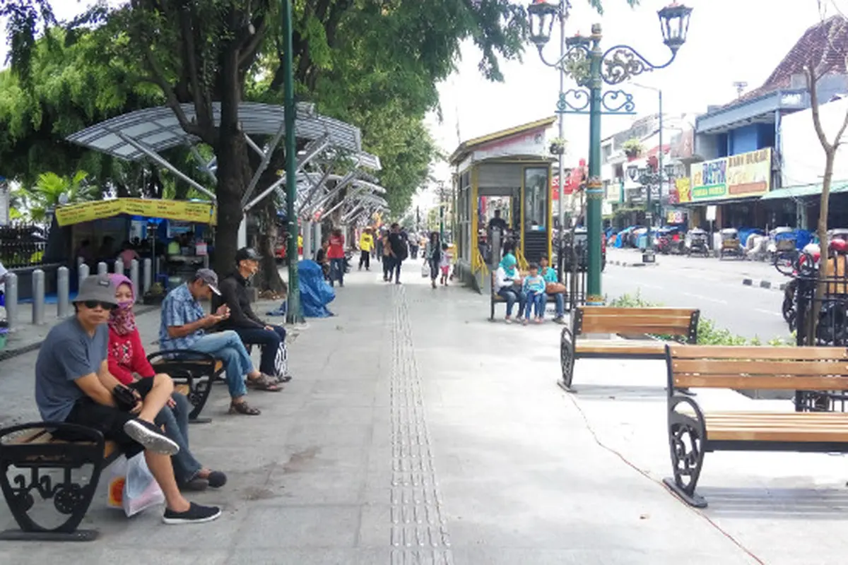 Trotoar Kota Yogyakarta Menuai Kritikan Para Difabel