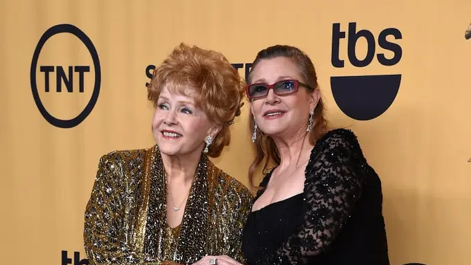 Debbie Reynolds meninggal dunia diusia 84 tahun sehari setelah kepergian putrinya Carrie Fisher. (AFP/Bintang.com)