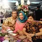 Putri Titian bersama ayah dan ibunda. (Instagra, @putrititian)