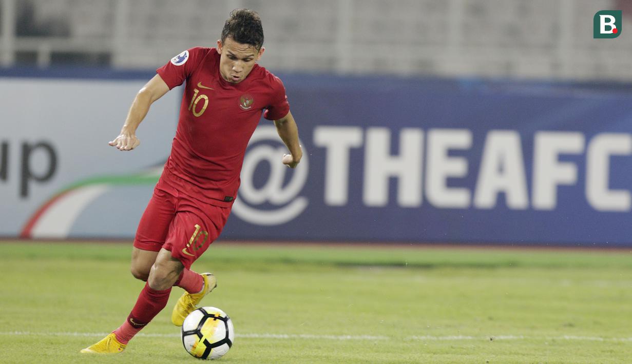 Penyerang Indonesia, Egy Maulana Vikri, saat melawan Chinese Taipei pada laga AFC U-19 di SUGBK, Jakarta, Kamis (18/10/2018). Indonesia menang 3-1 atas Chinese Taipei. (Bola.com/M Iqbal Ichsan)