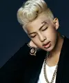 Salah satu idol K-Pop yang pintar adalah Rap Monster BTS. Cowok berwajah manis ini mempunyai nilai IQ sebesar 148. (Foto: soompi.com)