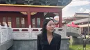 Di tengah badai rumah tangganya, gaya Agnes tetap mencuri perhatian. Penyanyi lagu “Mengemis Padaku” ini dikenal kerap mengenakan tas mewah dalam berbagai kesempatan. Dari acara eksklusif hingga sekadar jalan-jalan, ia selalu tampil dengan koleksi fashion berkelas. (Liputan6.com/IG/@agnes_jennifer)
