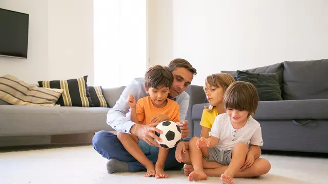 6. Bangun Hubungan yang Positif dengan Anak