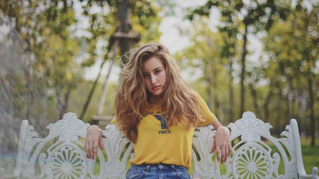 5 Zodiak Berwajah Dingin yang Hampir Tak Pernah Menunjukkan Emosi