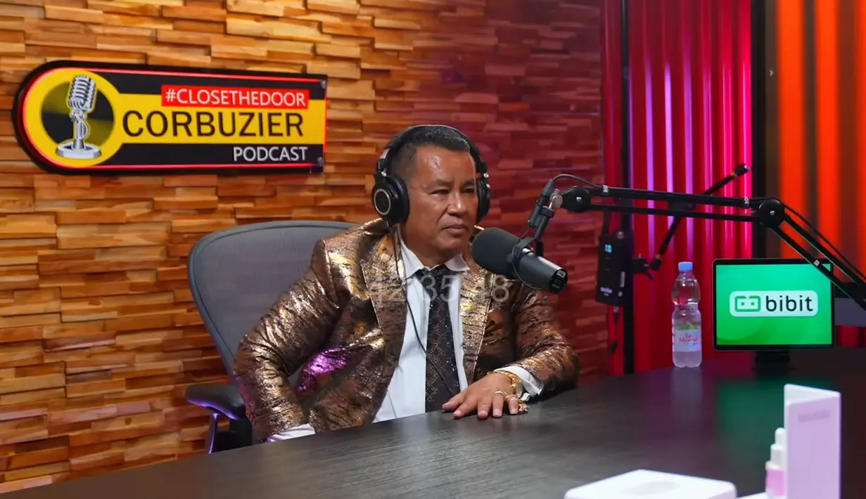 Namun pada Deddy Corbuizier, Hotman mengaku urung mengambil kasus itu. Gara-garanya keluarga.