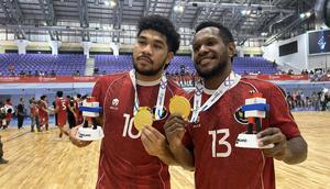 Timnas Futsal Indonesia merebut medali emas SEA Games 2025, pertama dalam sejarah. (Bola.com/Muhammad Adiyaksa)