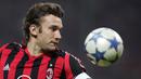 Nama pertama ada Andriy Shevchenko. Pemain berkebangsaan Ukraina itu berahasil mencetak 9 gol di babak perempatfinal Liga Champions saat berseragam Dynamo Kyiv, AC Milan, dan Chelsea. Shevchenko total telah mencetak 48 gol dalam 100 penampilannya di Liga Champions. (AFP/Patrick Hertzog)