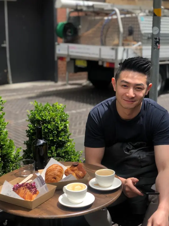 7 Potret Reynold Poernomo, Adik Chef Arnold yang Ikut Ajang MasterChef Australia