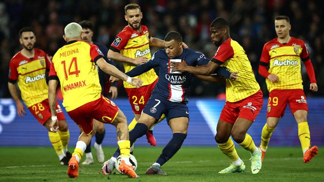 Foto: Sambet Penghargaan Pemain Terbaik Liga Prancis, Ini Dia Beberapa Aksi Menawan Kylian Mbappe di Ligue 1 Musim 2022/2023