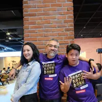 Lukman Sardi bersama 2 pemain film Orang Kaya Baru, Cut Mini dan Fatih Unru (dok Screenplay Films)