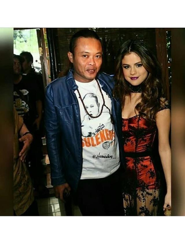 6 Editan Foto Sule  Bareng Seleb Dunia Ini Bikin Kamu Senyum Sendiri