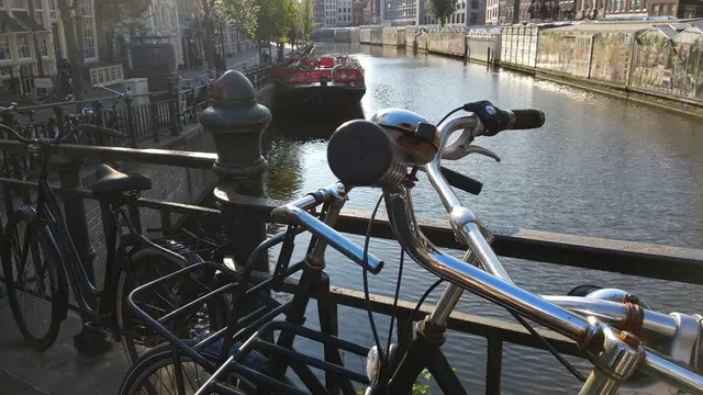 Pemandangan Kota Amsterdam, kota kanal yang menyimpan banyak sejarah