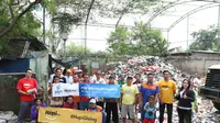 Hepi Inc. bekerja sama dengan PGN melakukan program CSR kepada ratusan keluarga petugas kebersihan Jakarta dengan cara ini.