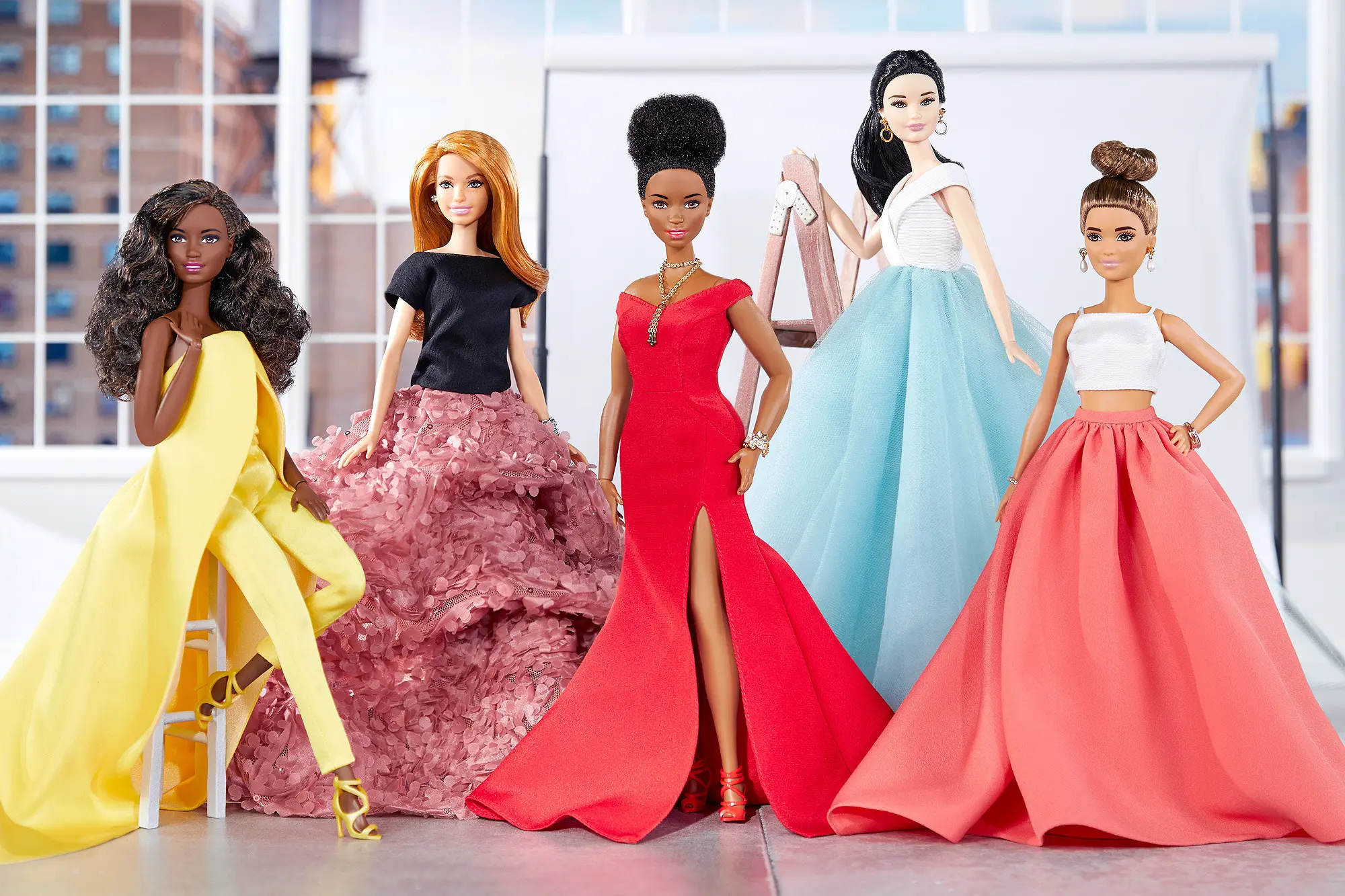 Seperti ini penampilan Barbie dengan bentuk tubuh yang baru. (Foto: Instagram @csiriano)