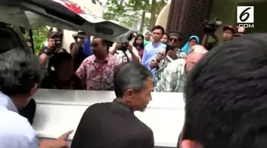 Jenazah Bondan Winarno langsung dibawa ke rumah setelah meninggal.