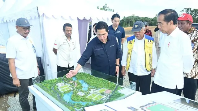 Jokowi Tinjau Progres Pembangunan Training Center PSSI di IKN