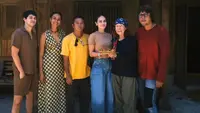 Potret Luna Maya Rayakan Ulang Tahun Ibu di Rumah Bali