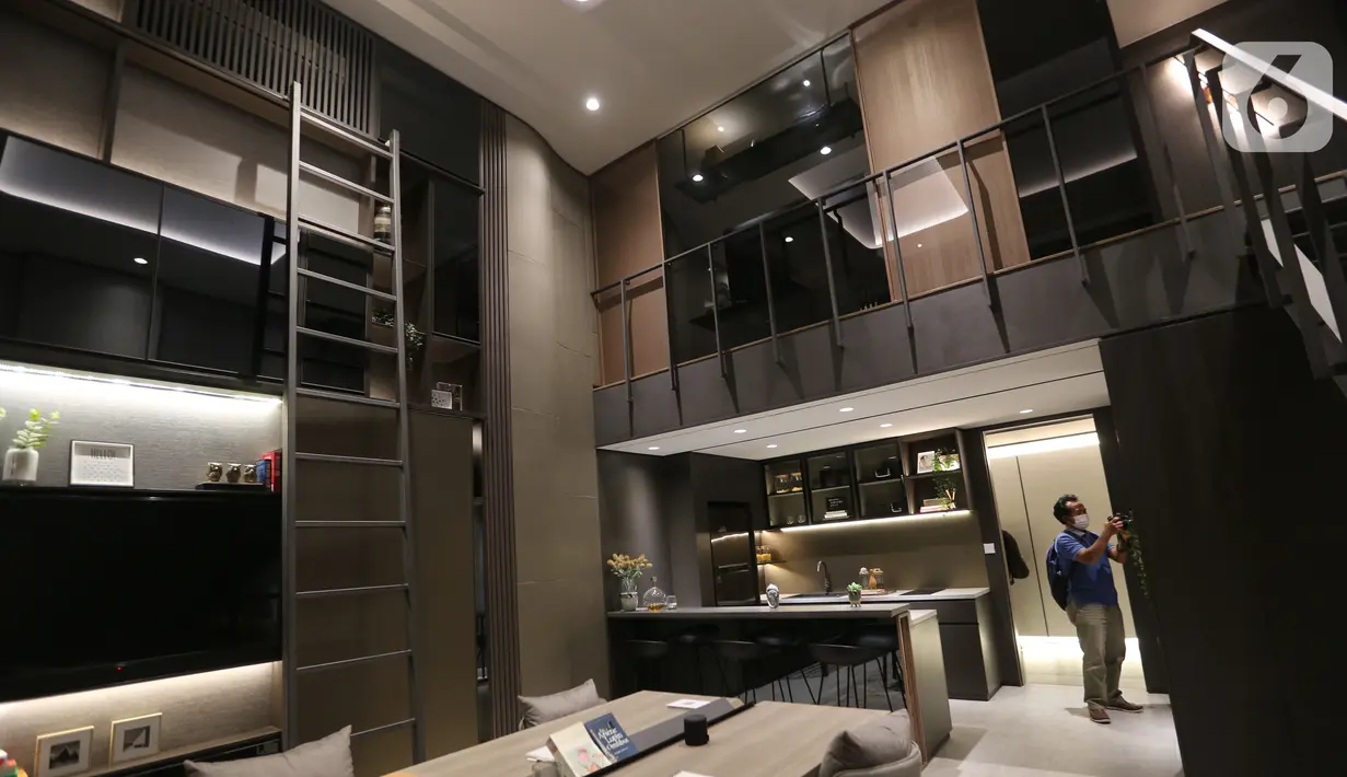 Desain interior di salah satu Tower Kedua Collins Boulevard The Scott di Tangerang, Minggu (10/01/2021). Collins Boulevard merupakan hunian premium yang memadukan art gallery dengan konsep Windows Bay 10% lebih luas dari apartment sejenis di kawasan Gading Serpong. (Liputan6.com/Fery Pradolo)