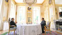 Seskab Teddy Ungkap Pembahasan Prabowo dan Presiden Macron Selama 2 Jam di Istana Élysée Paris