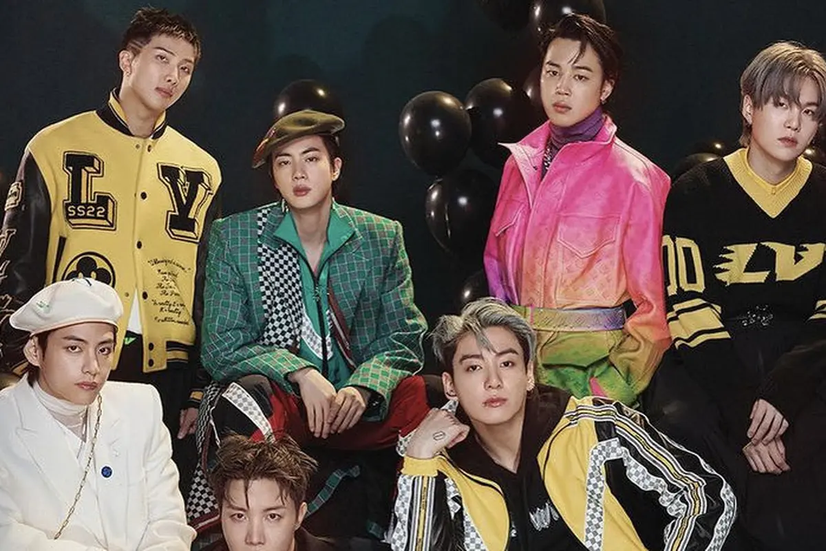 Pakaian Colorfull BTS di GQ Korea dan Vogue Korea