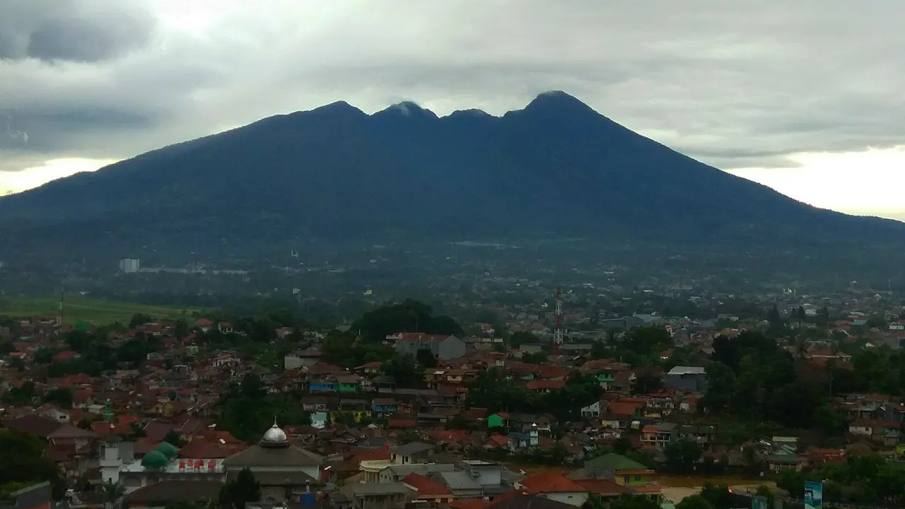 gunung salak